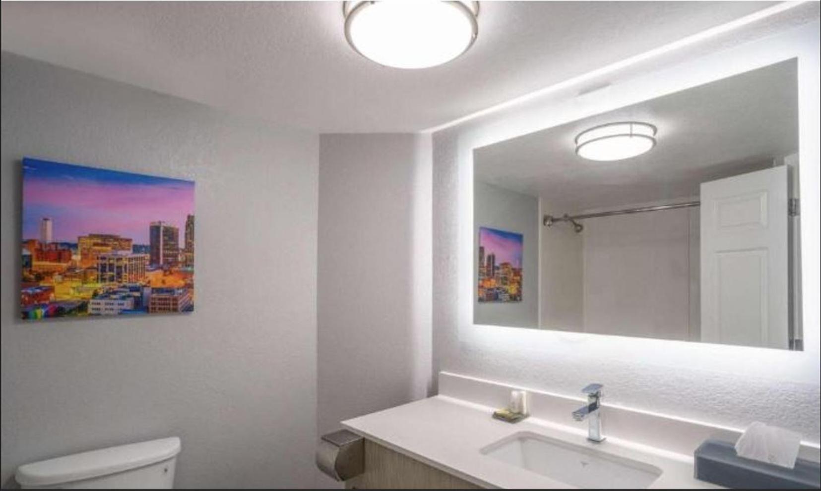 La Quinta By Wyndham Birmingham Хувър Екстериор снимка
